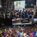 Nobar Film Edukasi, Satgas TMMD Bagikan Makanan Bergizi kepada Anak-Anak Kampung Keakwa