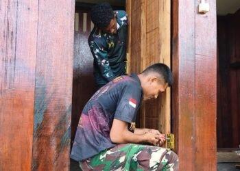 Pembangunan MCK Umum TMMD di RT 8 Kampung Keakwa Masuki Tahap Akhir