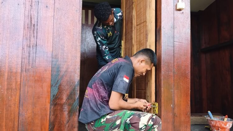 Pembangunan MCK Umum TMMD di RT 8 Kampung Keakwa Masuki Tahap Akhir