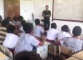 Satgas TMMD Ke-128 Kodim 1710/Mimika Beri Penyuluhan Bahaya Narkoba dan Lem Aibon kepada Pelajar
