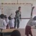 Sukseskan Pendidikan Selama TMMD di Kampung Keakwa, Guru SD Ucapkan Terimakasih Kepada TNI