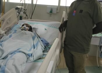 Jenguk Korban Sipil Kontak Tembak di Tembagapura, LMA Mimika Serukan Kepedulian dan Perdamaian