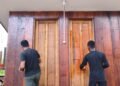 Satgas TMMD Kodim 1710/Mimika  Cat MCK Umum di Kampung Keakwa
