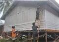 Satgas TMMD Kodim 1710/Mimika Kebut Pemasangan Instalasi Listrik Gereja di Keakwa