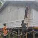 Satgas TMMD Kodim 1710/Mimika Kebut Pemasangan Instalasi Listrik Gereja di Keakwa