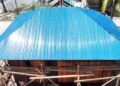 Satgas TMMD Kodim 1710/Mimika Lanjutkan Pemasangan Atap