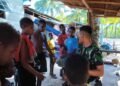 Ciptakan Keakraban, Satgas TMMD Ceritakan Kisah Perjuangan Pahlawan Nasional  Kepada Anak-Anak Kampung Keakwa