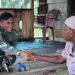 Pererat Kebersamaan, Satgas TMMD Jalin Silaturahmi Dengan Warga Kampung Keakwa