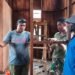 Tahap Demi Tahap, Satgas TMMD Rampungkan Rangka Kamar Rumah Warga
