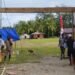 Gotong Royong Bangun Gapura Kampung, Satgas TMMD dan Warga Pererat Kebersamaan