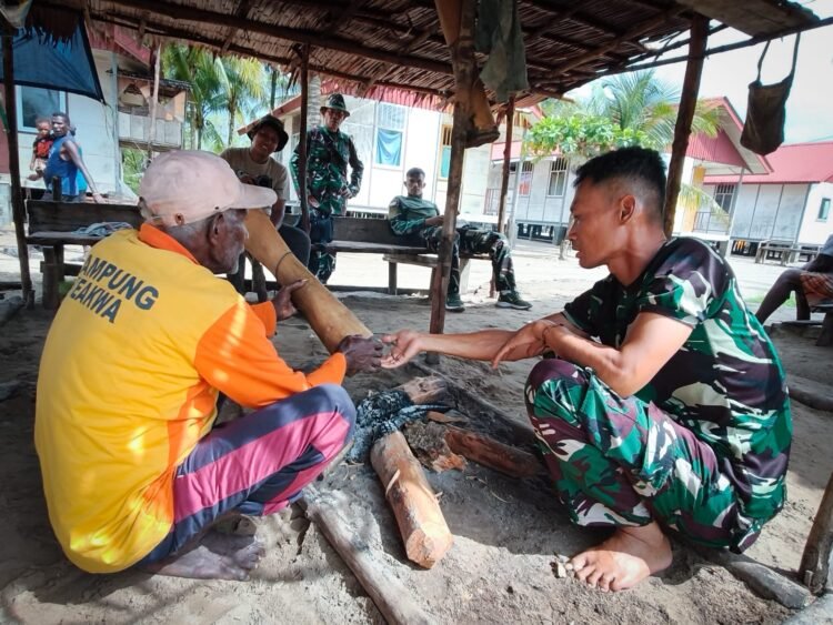 Melalui Komsos, Satgas TMMD Pererat Kebersamaan dengan Masyarakat