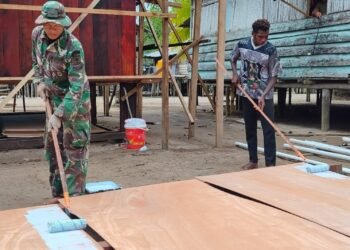 Satgas TMMD Maksimalkan Pekerjaan, Triplek Plafon Rumah Mulai Dicat