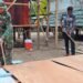 Satgas TMMD Maksimalkan Pekerjaan, Triplek Plafon Rumah Mulai Dicat