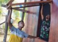 Tahap Akhir Pembangunan Rumah Ibu Natalia Natipia, Satgas TMMD Fokus Finishing
