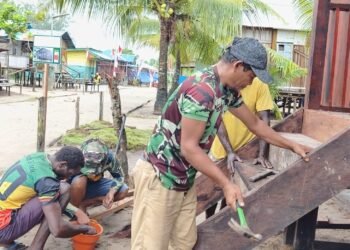 Gotong Royong Jadi Kekuatan Utama Satgas TMMD di Kampung Keakwa