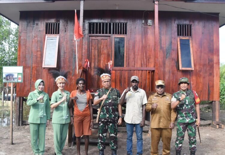 Berhasil Bangunkan 5 Unit Rumah Untuk Warga Keakwa, Wabup Mimika Ucapkan Terimakasih Kepada TNI