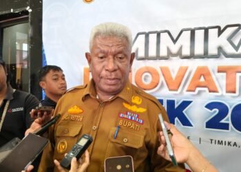 Bupati Mimika Ingatkan ASN Tidak Umbar Persoalan Internal Pemerintah di Media Sosial