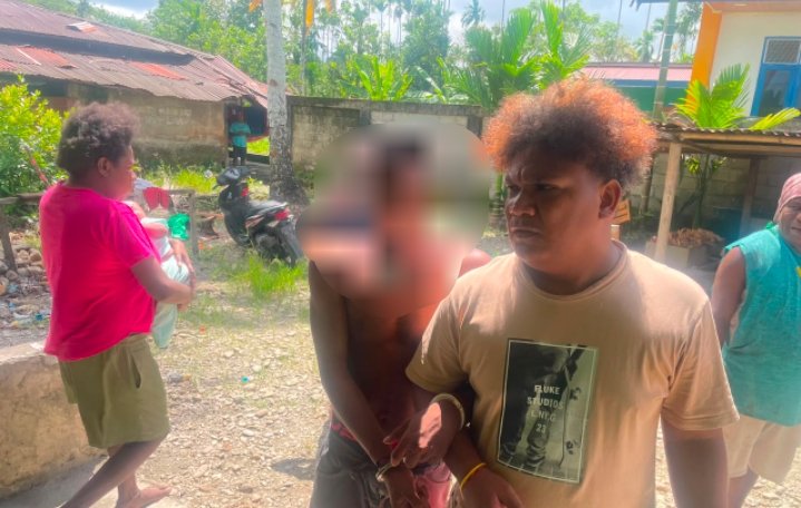 Tim BABAT Polres Mimika Tangkap Pelaku Begal di Jalan Cenderawasih, iPhone Korban Disembunyikan di Plafon Rumah