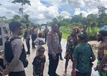 Sat Samapta Polres Mimika Intensif Patroli di Kwamki Narama, Pastikan Situasi Tetap Kondusif Pasca Perdamaian Perang Suku
