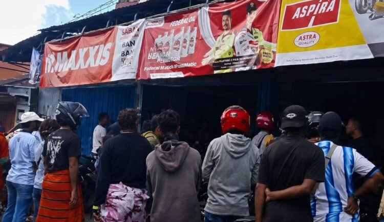 Warga Gerebek Bengkel Surabaya Motor di Timika, Motor Curian Diduga Dipreteli dan Dijual Kembali