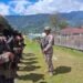 Pengamanan Salat Jumat di Sinak, Satgas Ops Damai Cartenz Perkuat Rasa Aman Warga