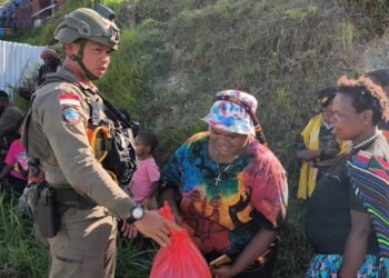 Satgas ODC 2026 Bagikan Sembako dan Perkuat Pengamanan Objek Vital di Sugapa Melalui Pendekatan Humanis