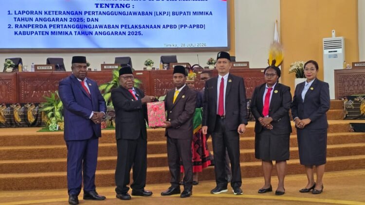 Pendapatan Daerah Mimika 2025 Tembus Rp6,05 Triliun, Wabup Sampaikan LKPJ ke DPRK