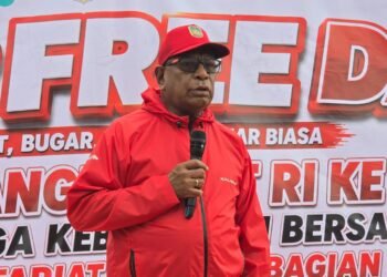 Sambut HUT RI Ke-81, Johannes Rettob Ajak Warga Kibarkan Merah Putih dan Jaga Kebersihan Mimika