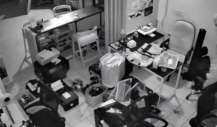 Diduga Kesal Gaji Tak Dibayar Sejak Maret, Karyawan Mimika Center Nekat Jarah Kantor Timika Folks