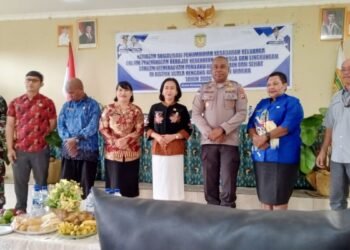Babinsa Koramil Kuala Kencana Ajak Warga Terapkan PHBS dan Cegah Penularan HIV/AIDS