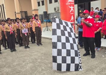 Wakil Bupati Mimika Lepas 38 Peserta Gerak Jalan Kreasi Putri Sambut HUT ke-81 RI
