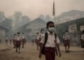Kabut Asap Meningkat, ISPA Jadi Perhatian. Dinkes Mimika Imbau Warga Gunakan Masker di Luar Rumah