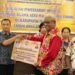 Pemkab Mimika Serahkan Insentif Rp12 Miliar Untuk 1000 Tokoh Agama