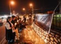 Aksi Lilin di Timika, Jurnalis Dorong Pencarian 5 Wartawan Hilang Terus Dilanjutkan