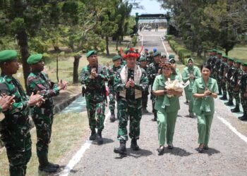 Danbrigif 20/IJK Dampingi Pangdivif 3 Kostrad Kunjungan Kerja ke Yonif 756/WMS