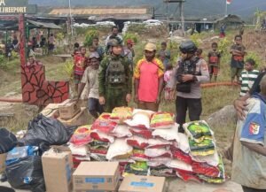 Bantuan Bama Tiba di Jila, Warga Apresiasi Pemkab Mimika Tangani Krisis Pangan