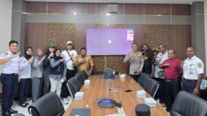 Tokoh Pemuda Amungsa Ajak Warga Pedalaman Mimika Jaga Keamanan Penerbangan Perintis