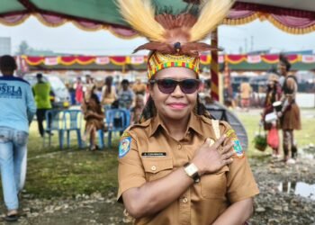 Disbudparekraf Mimika Klarifikasi Soal Warga Kamoro Tidur di Emperan Toko