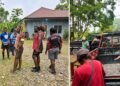 Ancelina Beanal Serahkan Bantuan Babi untuk Pra-Peresmian Gedung Gereja Kana Petrosea