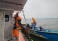 Asap Pekat, Long Boat Berpenumpang Tujuh Orang Hilang Arah di Perairan Timika