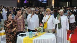 Hadiri Tabligh Akbar Bersama Habib Husein Ja’far, Bupati Mimika Tekankan Kerukunan