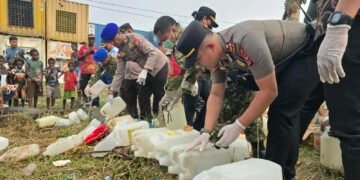 Polres Mimika Musnahkan 1.856 Liter Sopi, Kerugian Ditaksir Ratusan Juta Rupiah