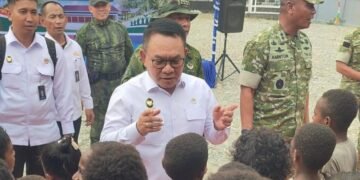 Menko Polkam Dudung Abdurachman Tinjau KDMP Limau Asri Timur, Dorong Keterlibatan Anak Asli Papua