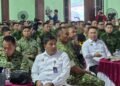 Kunjungi Timika, Menko Polkam Beri Arahan kepada Personel Satgas di Papua