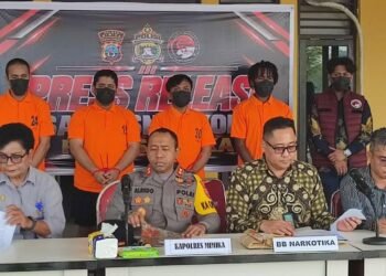Polres Mimika Musnahkan Barang Bukti Sabu dan Ganja, Empat Tersangka Ditangkap