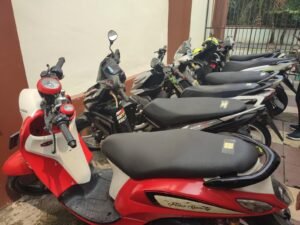 Kejaksaan Negeri Mimika Lelang 41 Barang Rampasan Negara, 9 Motor dan 32 Ponsel