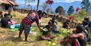 Kepala Suku Besar Dani Ajak Warga Cegah Kebakaran Hutan dan Jaga Keamanan Kabupaten Puncak